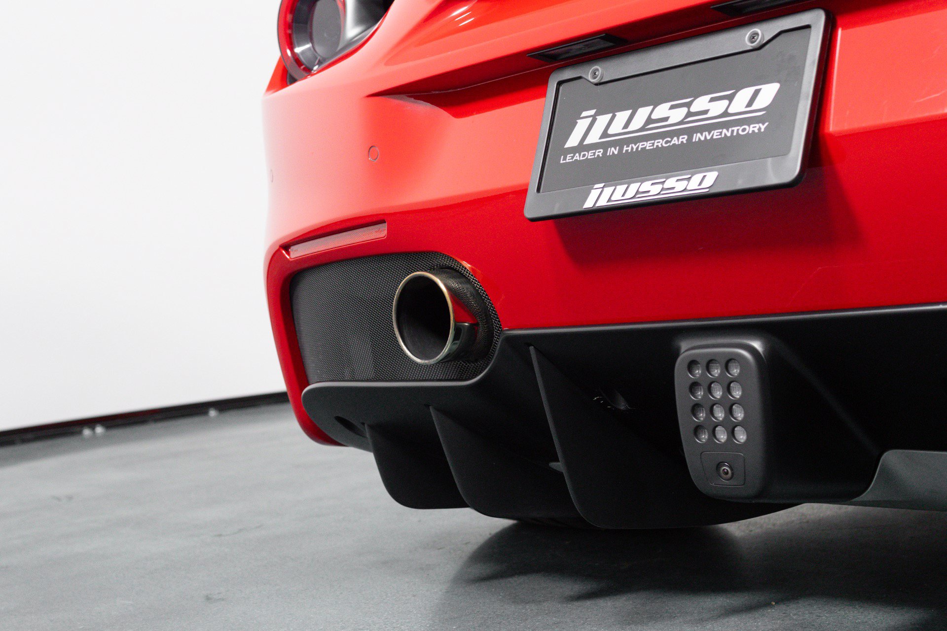 Used 2017 Ferrari 488 GTB RWD image 26