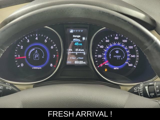 Used 2015 Hyundai Santa Fe Sport 2.0T w/ Option Group 05 FWD image 29