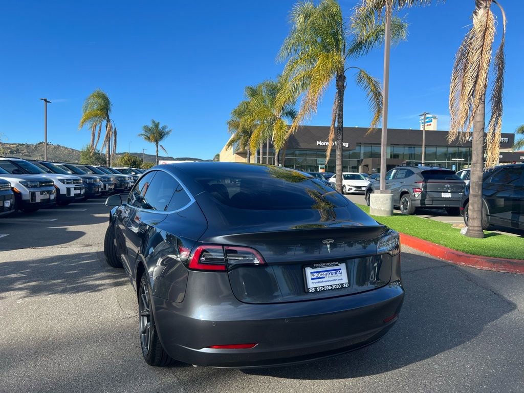 Used 2019 Tesla Model 3 Standard Range Plus image 6