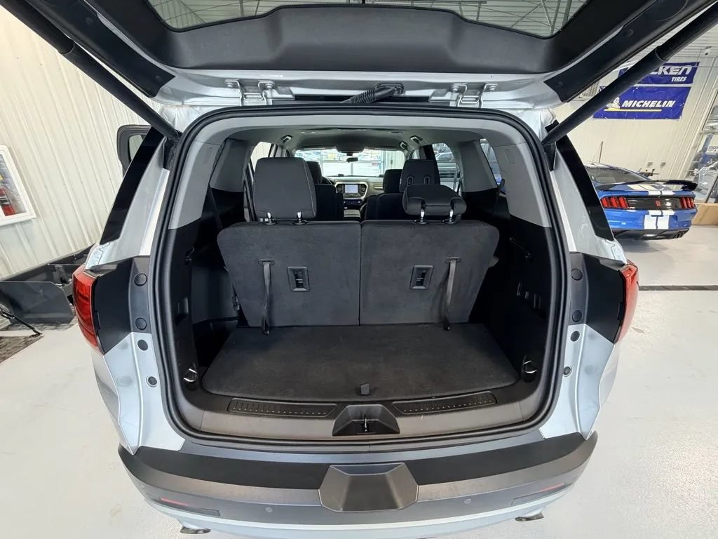 Used 2019 GMC Acadia SLE w/ Driver Alert Package I AWD/4WD image 17