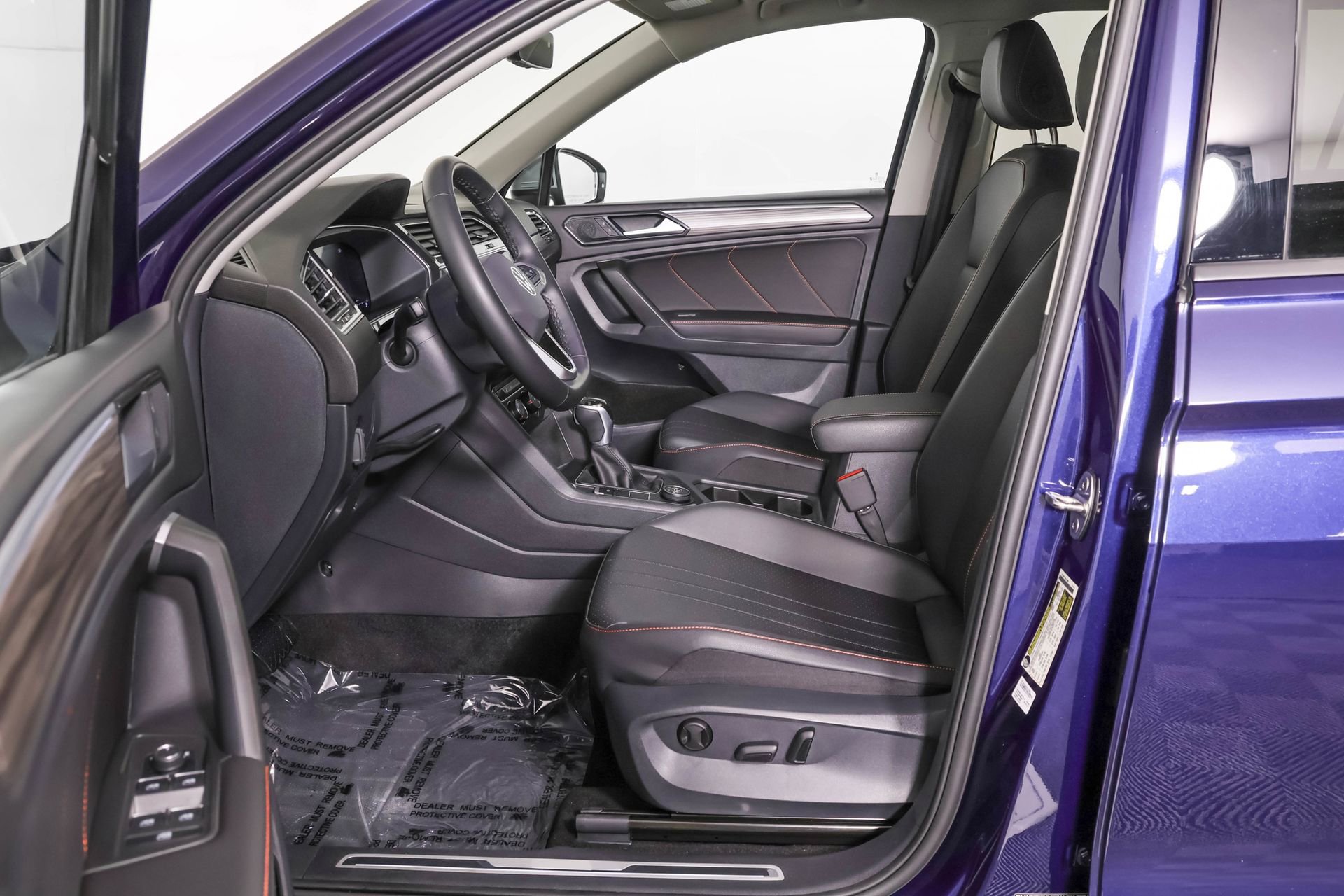 Used 2024 Volkswagen Tiguan Wolfsburg Edition w/ Panoramic Sunroof Package AWD/4WD image 7