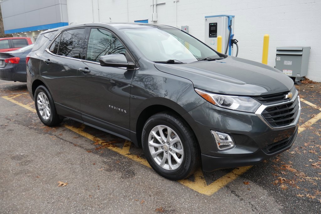 Used 2020 Chevrolet Equinox LT image 2