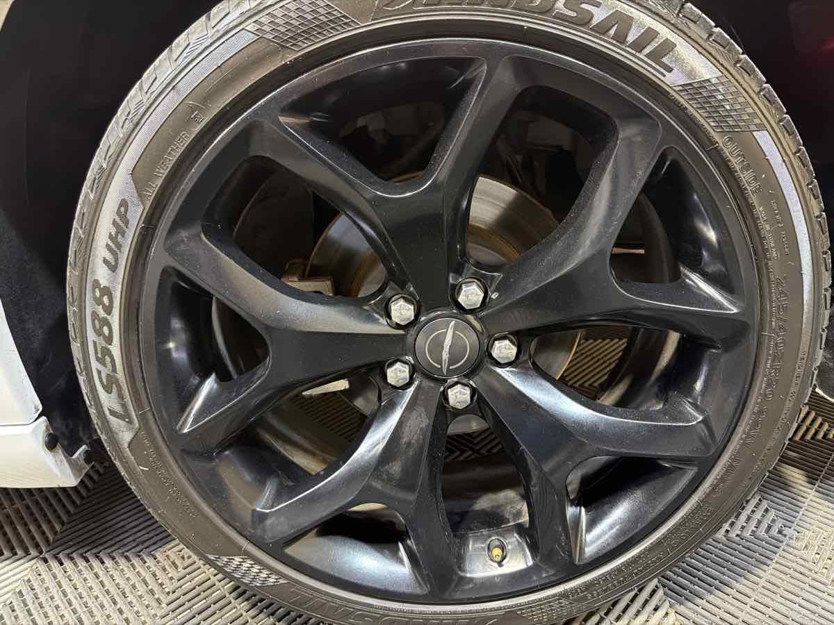 Used 2021 Chrysler 300 S RWD image 32