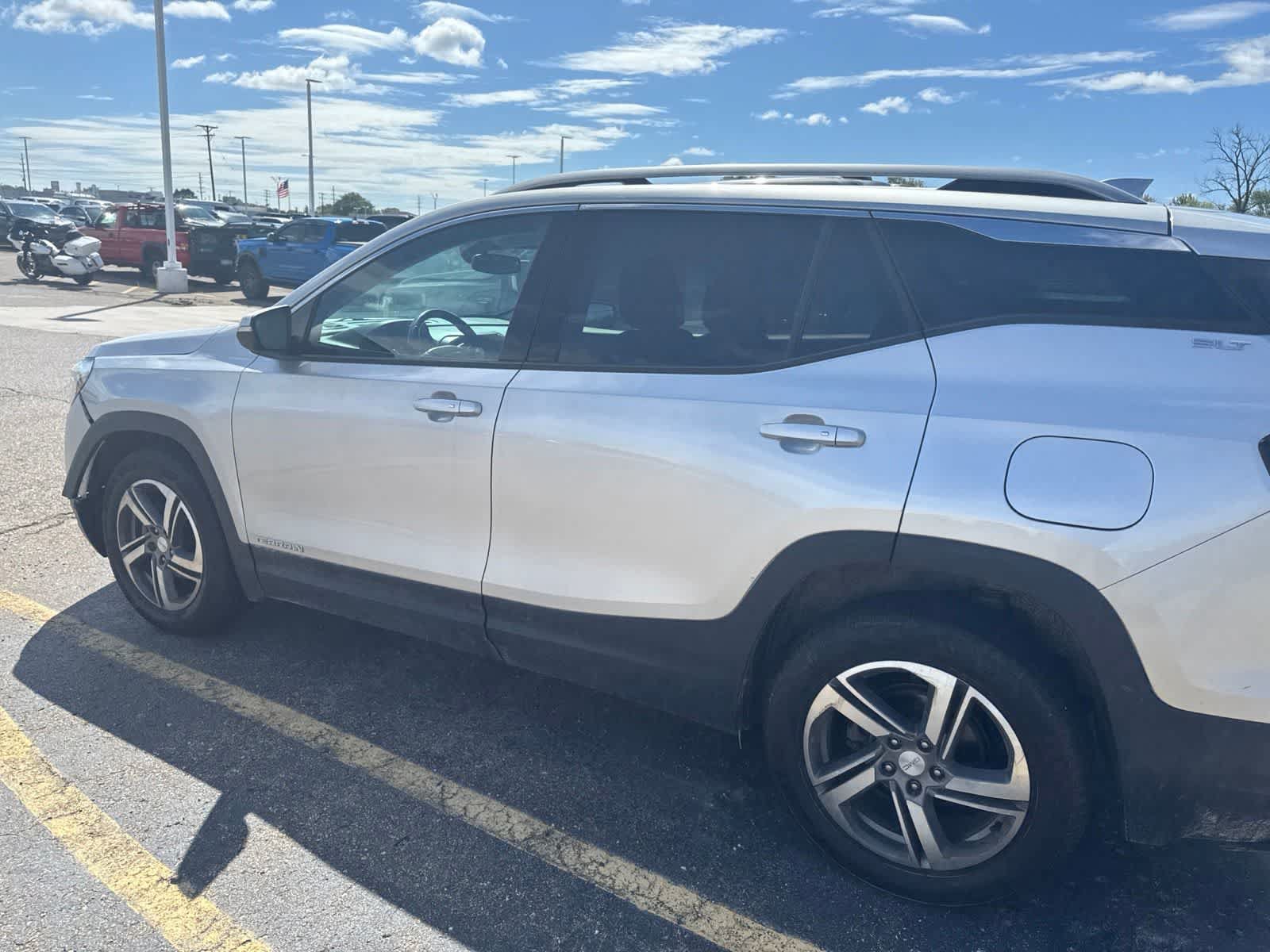 Used 2020 GMC Terrain SLT w/ Preferred Package AWD/4WD image 19