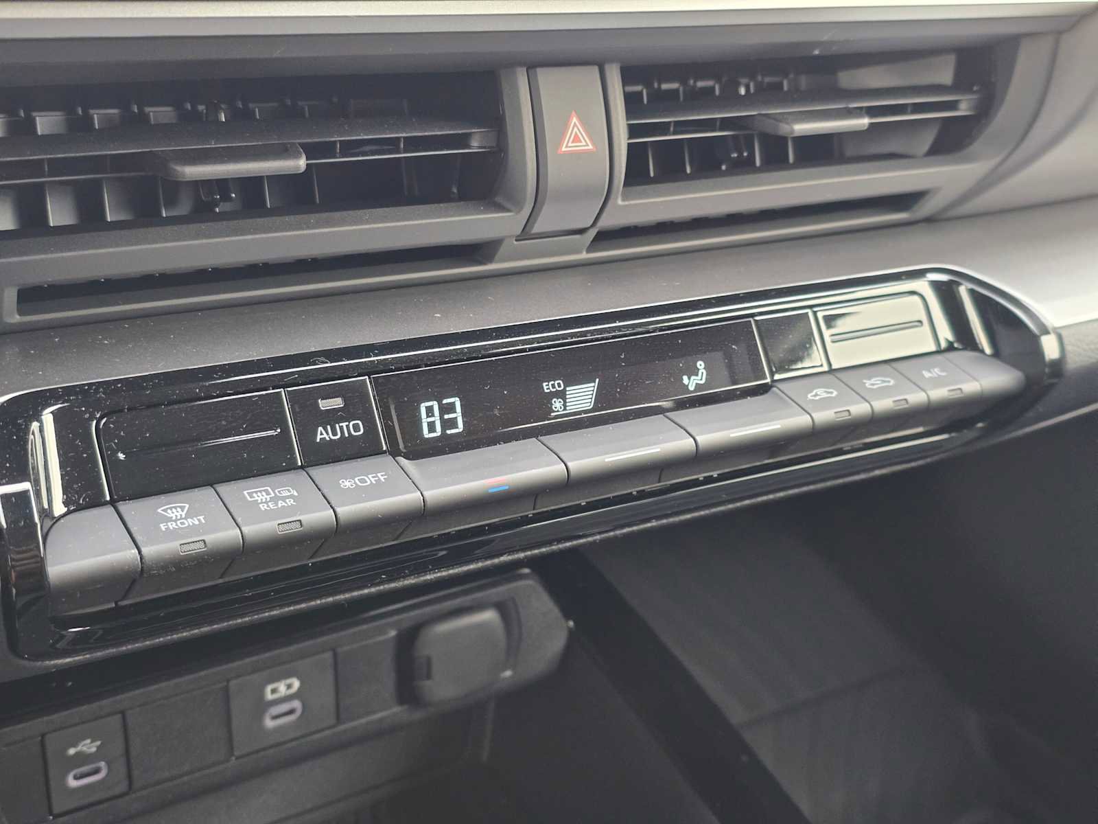 Used 2026 Toyota Prius LE image 29