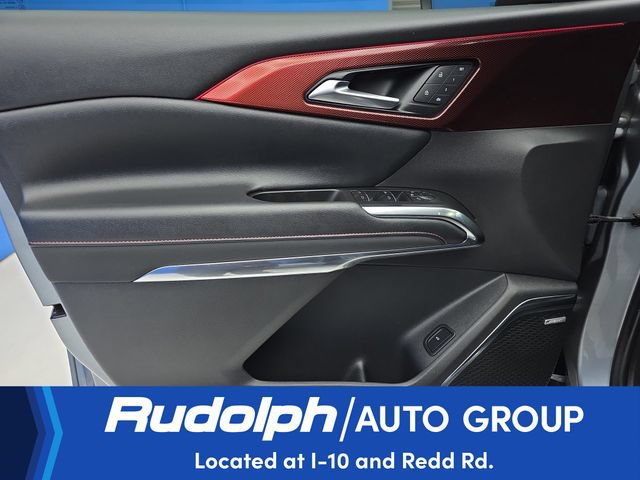 Used 2025 Chevrolet Traverse RS FWD image 10
