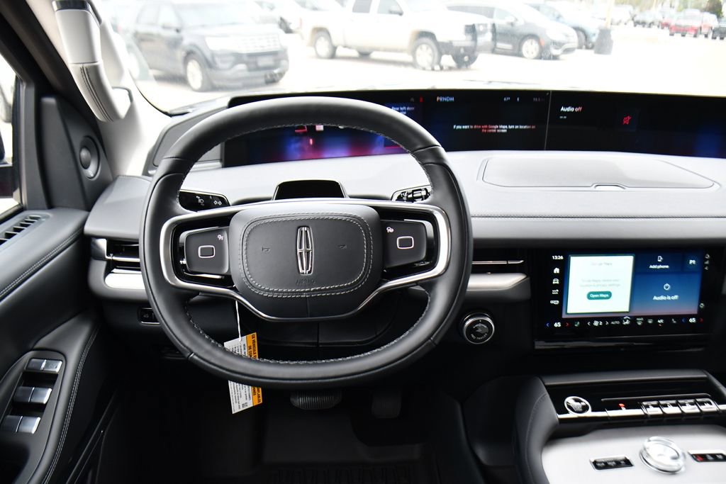 New 2026 Lincoln Navigator Premiere AWD/4WD image 12
