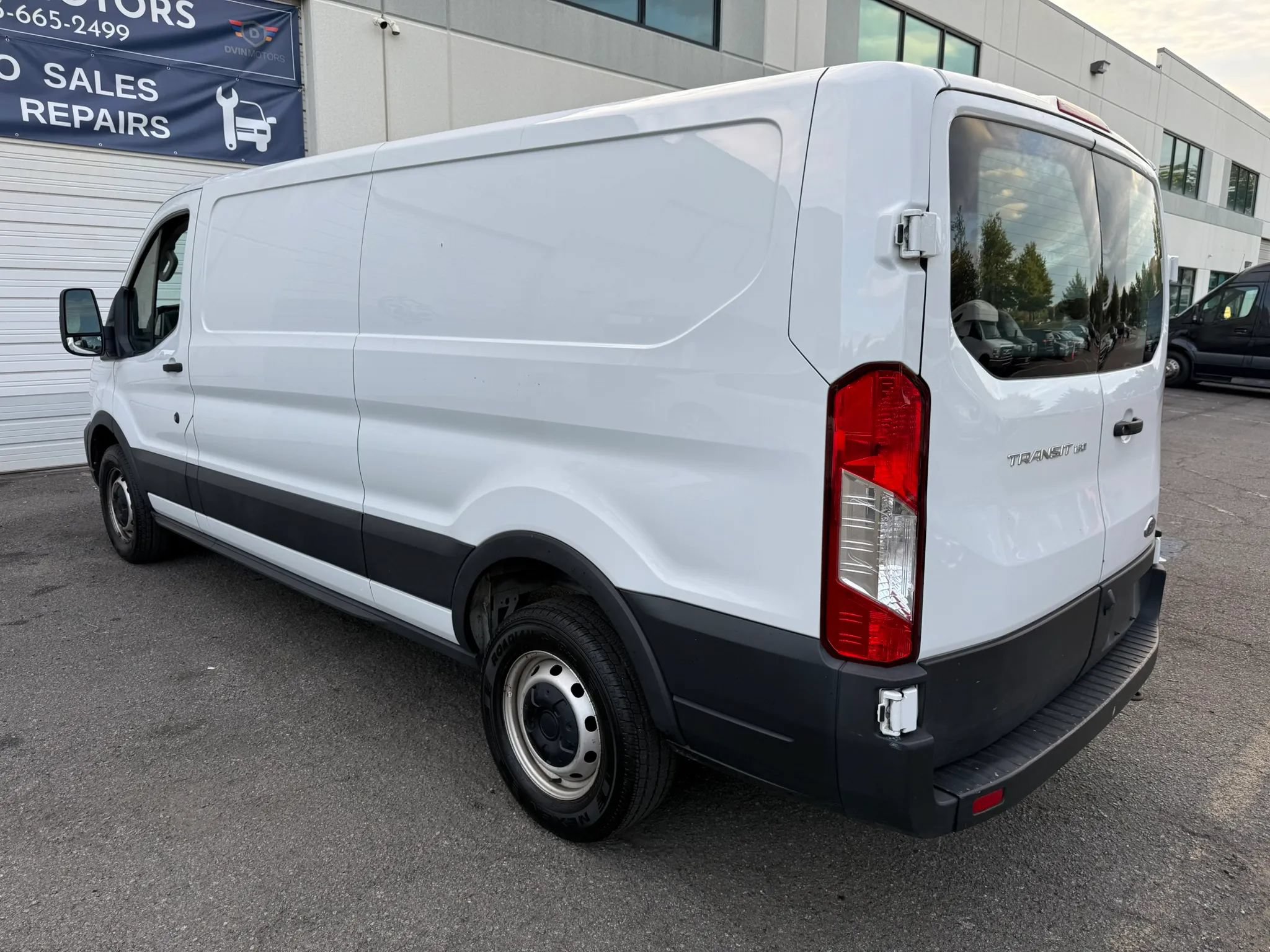Used 2021 Ford Transit 150 Low Roof RWD image 14