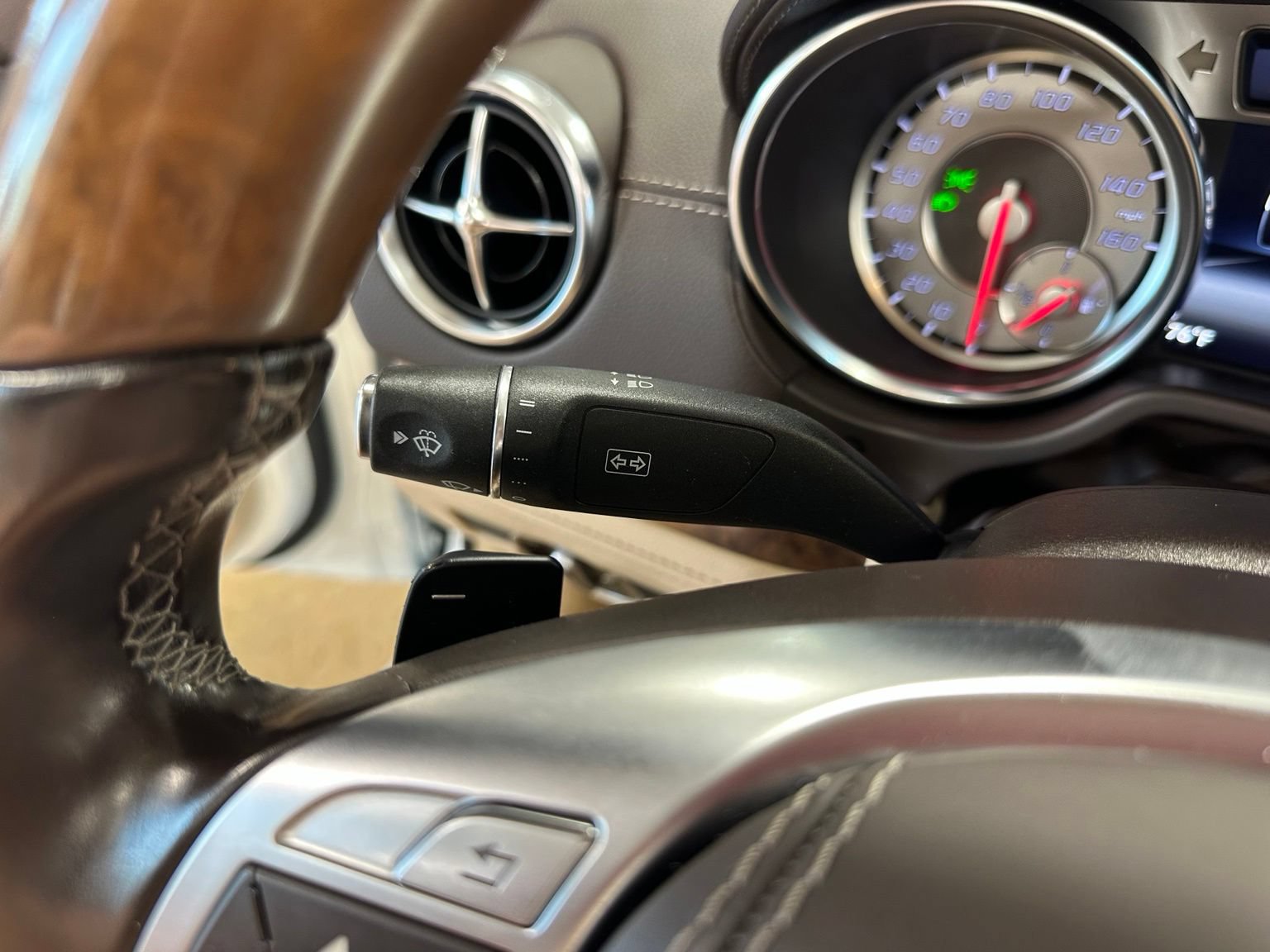 Used 2016 Mercedes-Benz SL 550 image 30