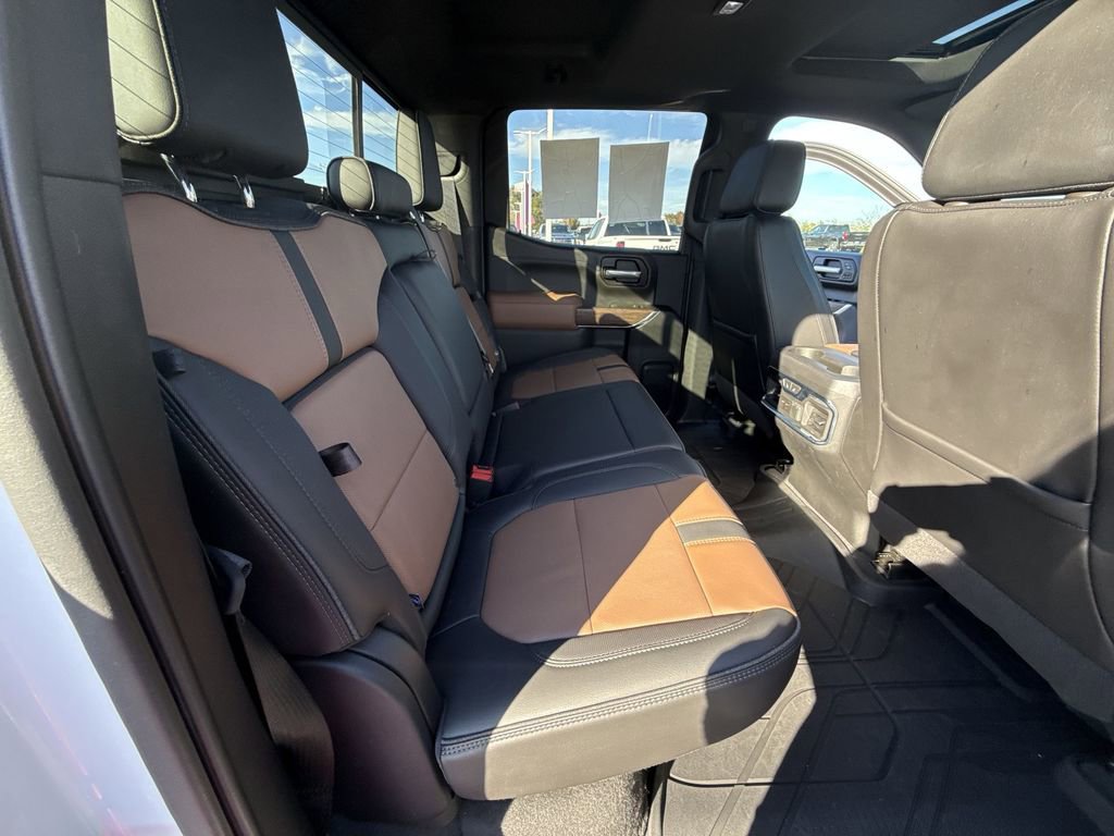 Certified 2021 Chevrolet Silverado 1500 High Country w/ Technology Package image 34