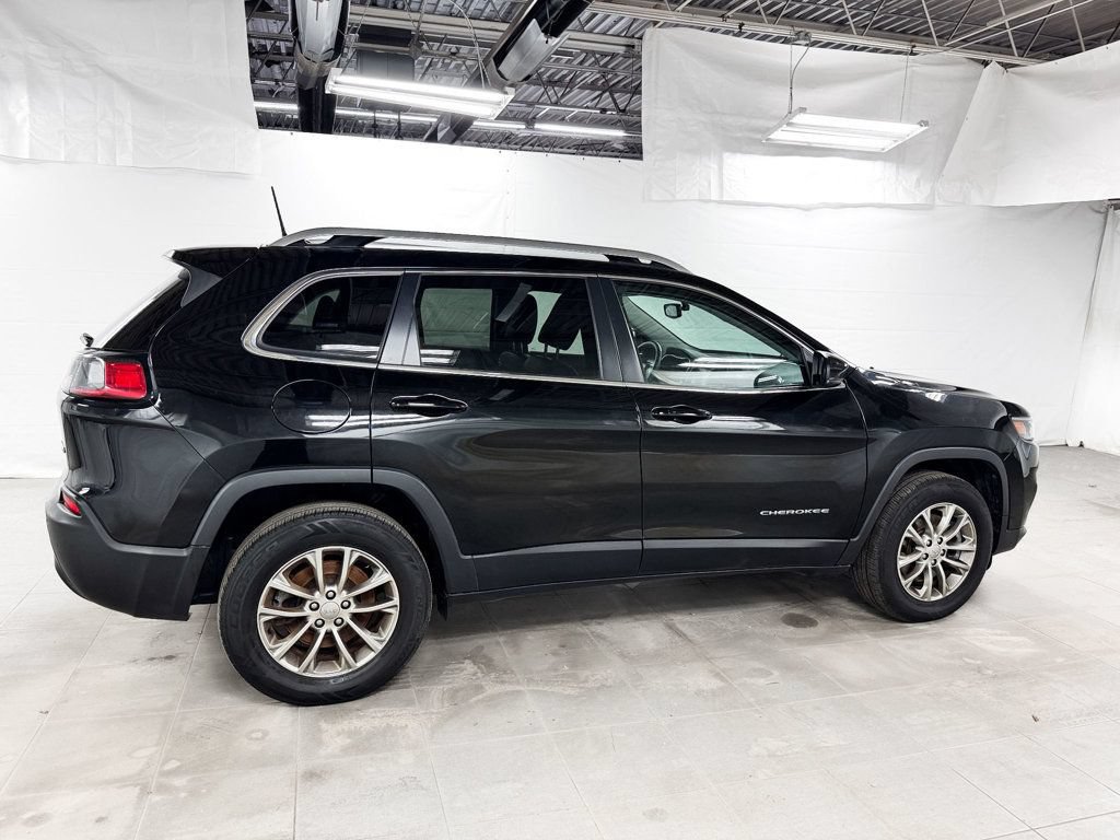 Used 2021 Jeep Cherokee Latitude Plus AWD/4WD image 7