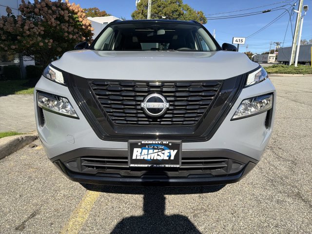 Certified 2023 Nissan Rogue SV w/ SV Premium B Package AWD/4WD image 3