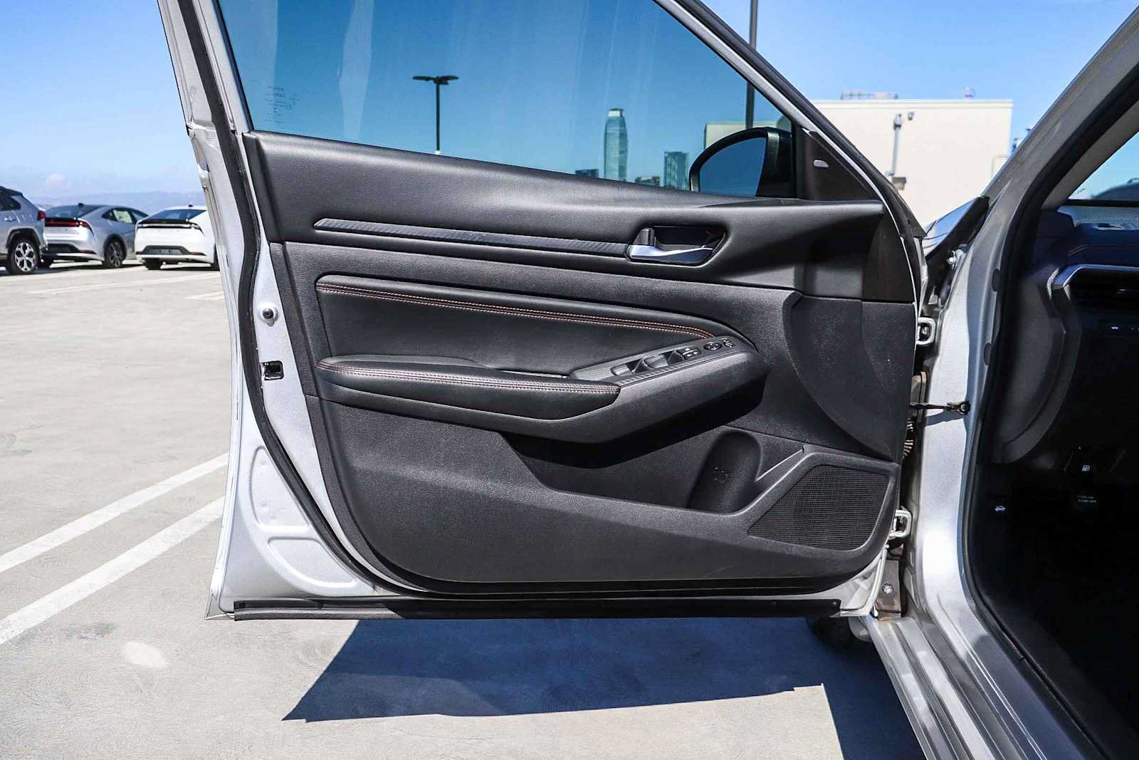 Used 2020 Nissan Altima 2.5 SR FWD image 22