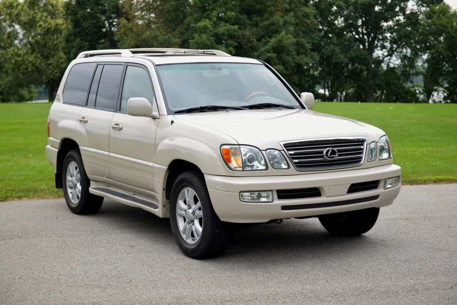 Used 2005 Lexus LX 470 4WD image 6