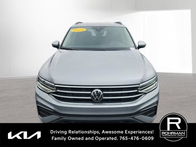 Used 2024 Volkswagen Tiguan S FWD image 2
