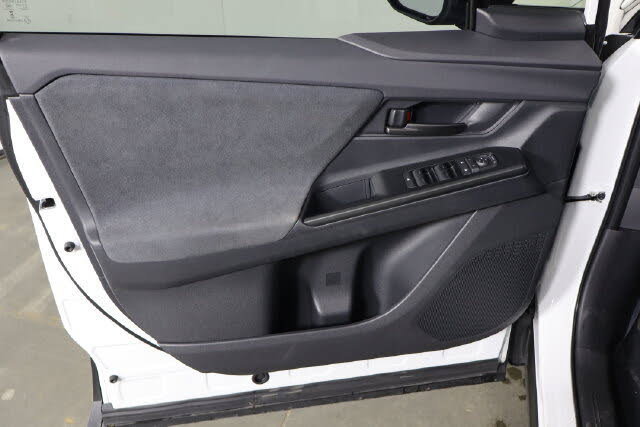 Used 2026 Toyota C-HR AWD/4WD image 22