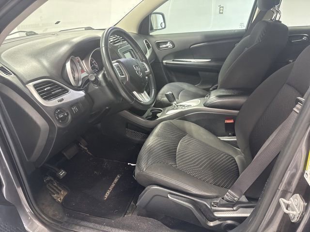 Used 2017 Dodge Journey Crossroad FWD image 12