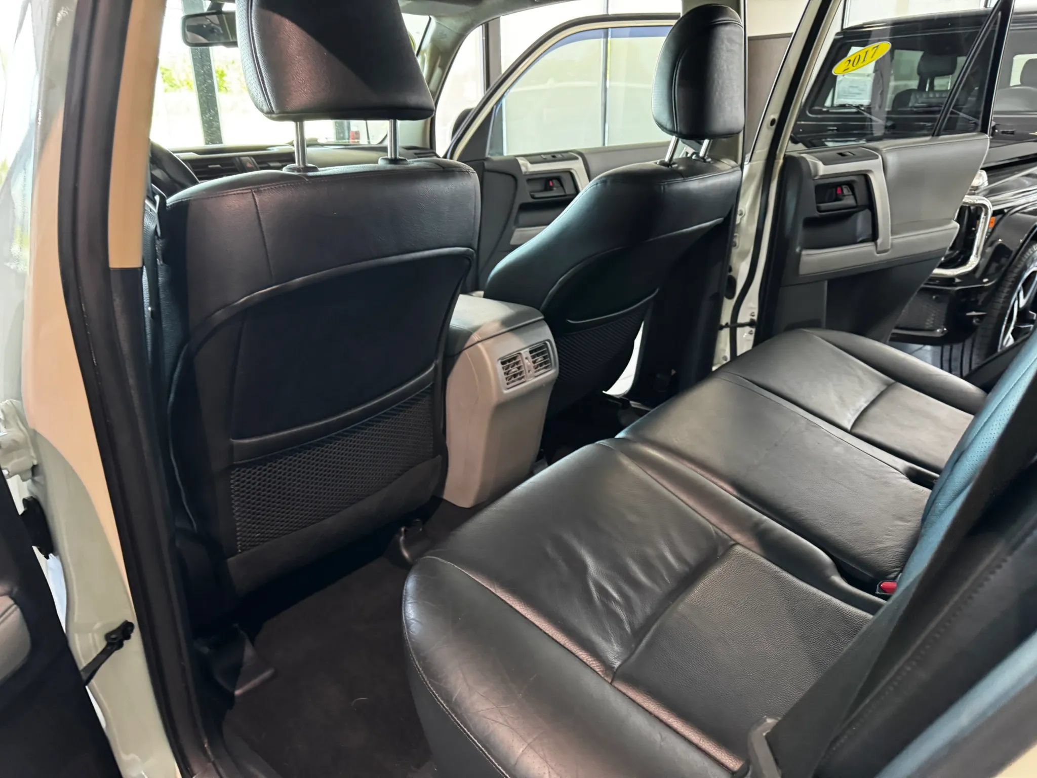 Used 2011 Toyota 4Runner SR5 w/ Premium Pkg w/Leather AWD/4WD image 17