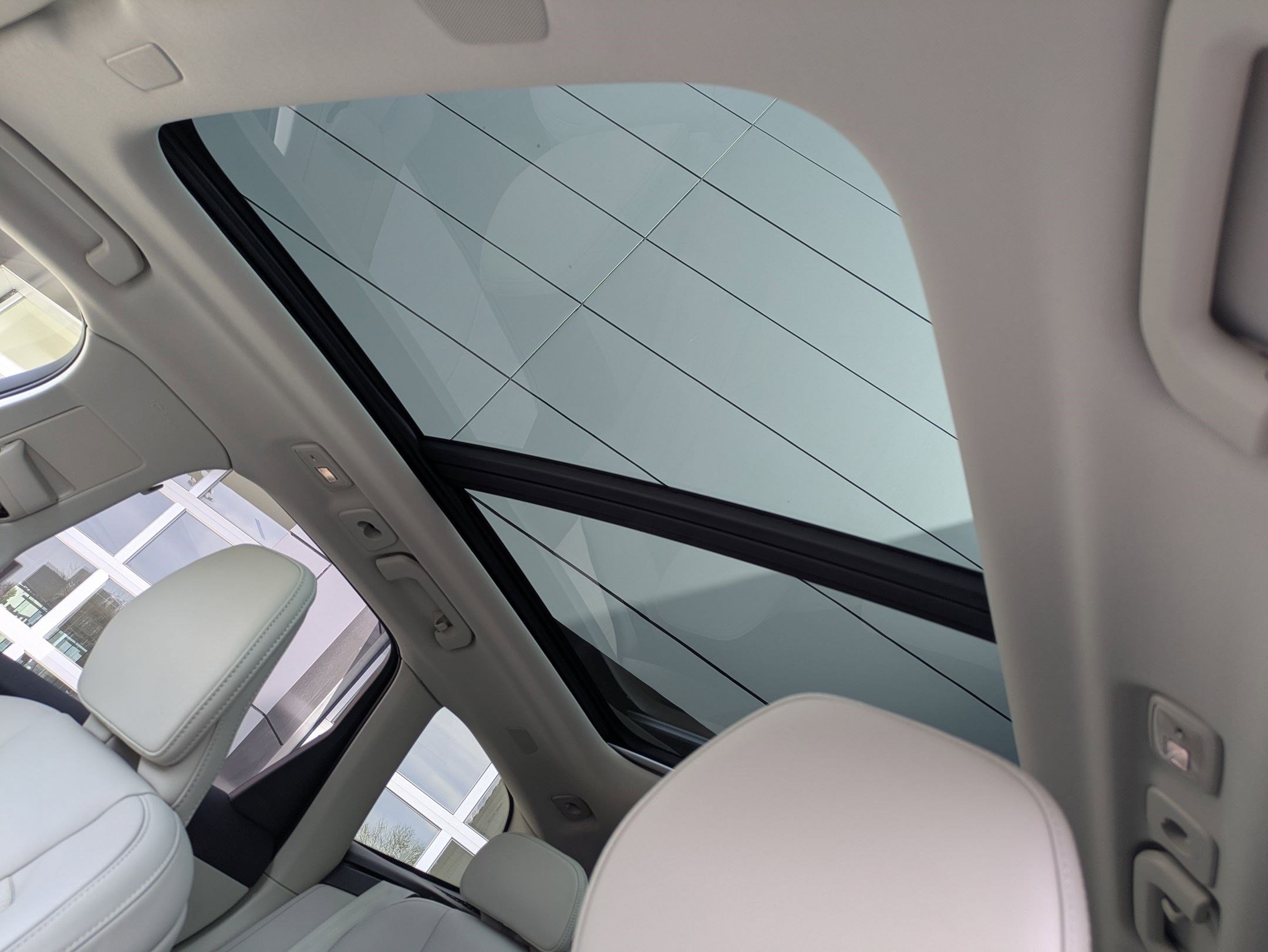 Used 2026 Volvo XC60 T8 Ultra image 16