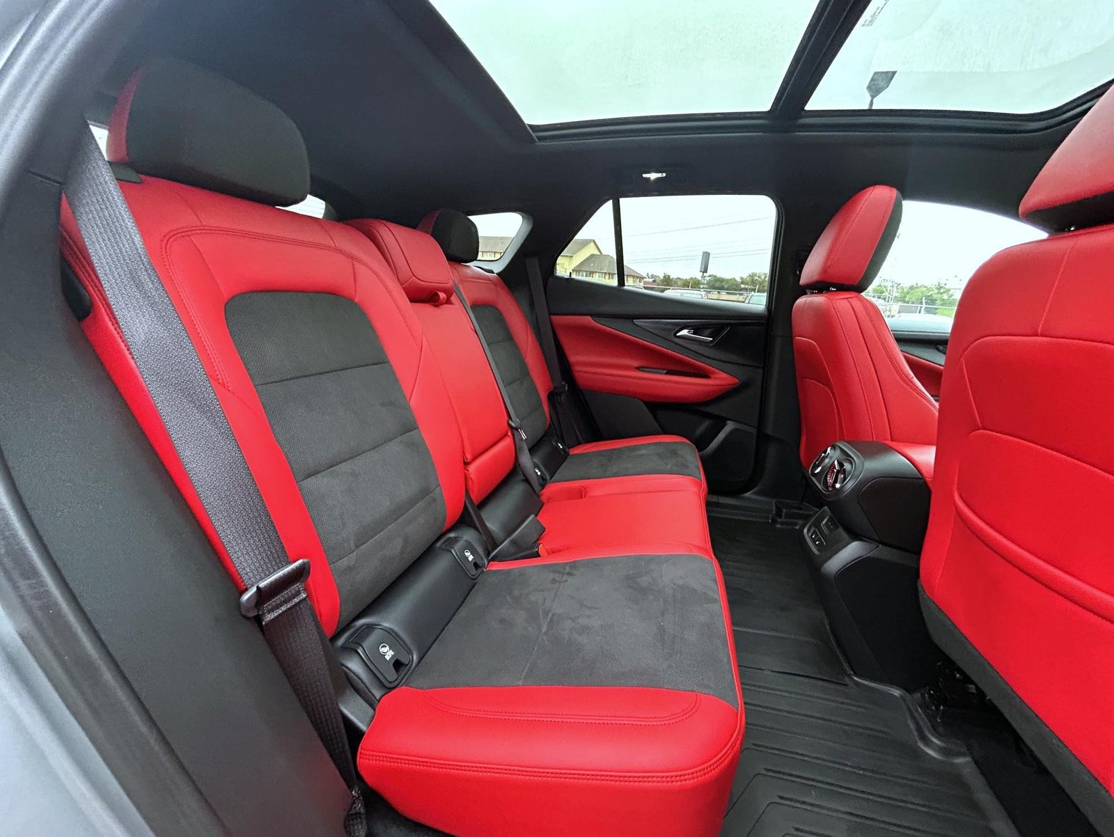 Certified 2025 Chevrolet Blazer EV RS AWD/4WD image 20