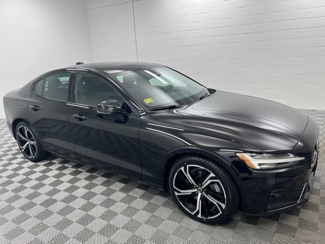 Used 2024 Volvo S60 B5 Plus AWD/4WD image 4