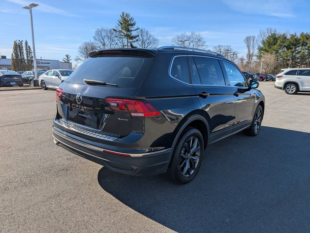 Used 2023 Volkswagen Tiguan SE image 6