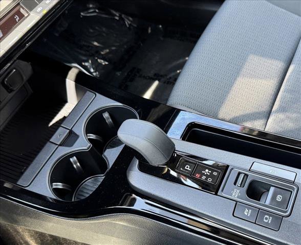 Used 2024 Toyota Prius LE FWD image 10