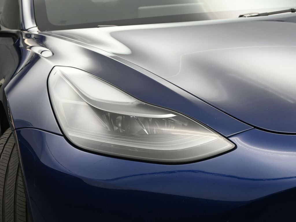 Used 2023 Tesla Model 3 Standard Range image 10