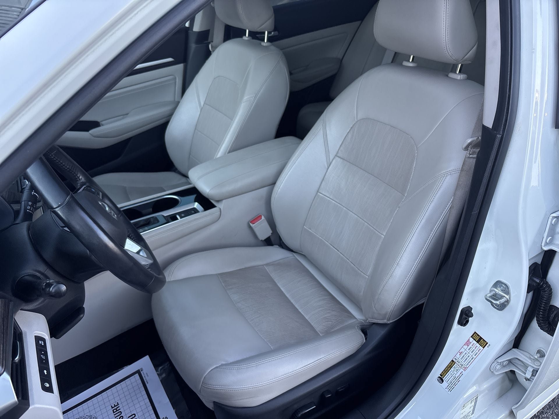 Used 2020 Nissan Altima 2.5 SL FWD image 13