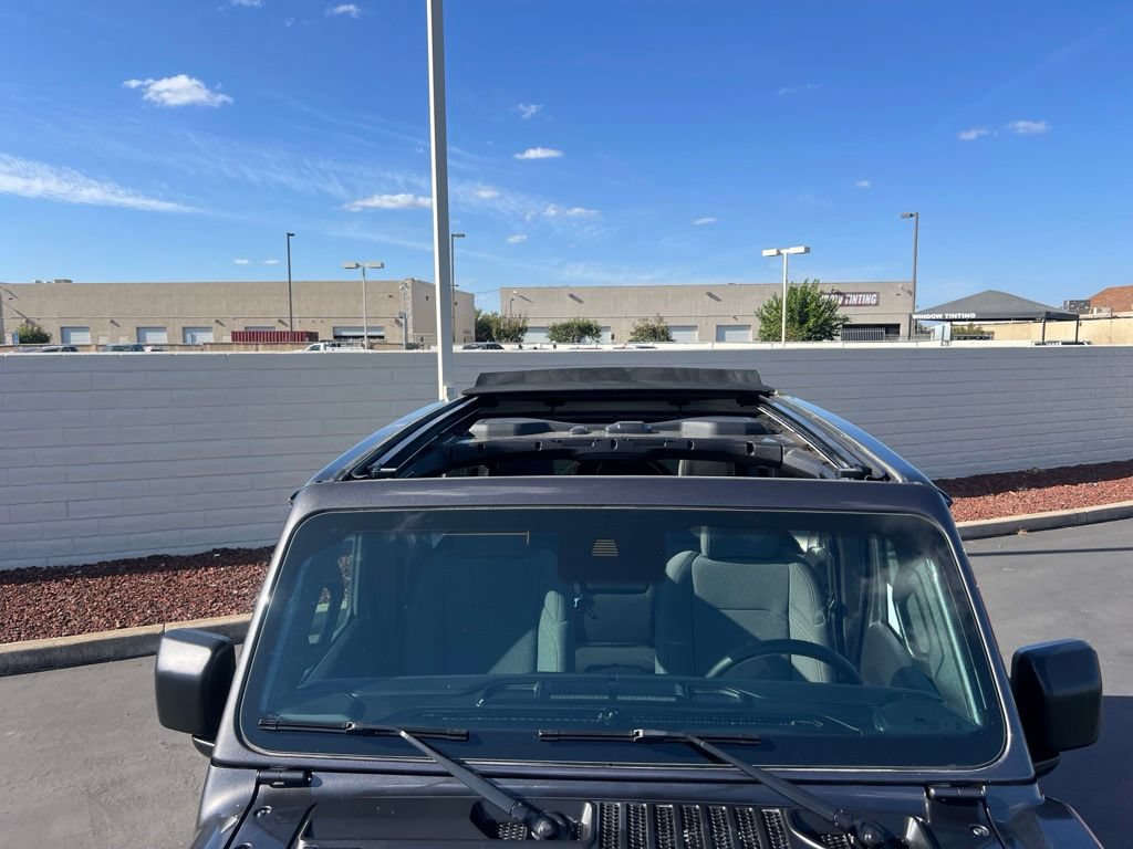 Used 2025 Jeep Wrangler Unlimited Sahara w/ Safety Group AWD/4WD image 48