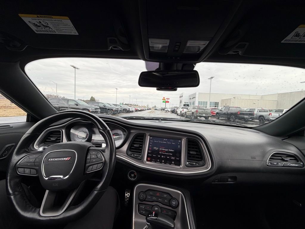 Used 2022 Dodge Challenger R/T w/ T/A Package image 5