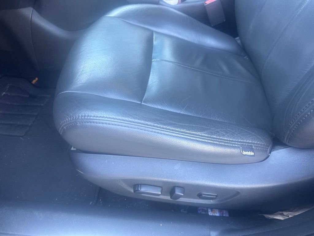 Used 2019 Nissan Rogue Sport SV w/ Technology Package image 2