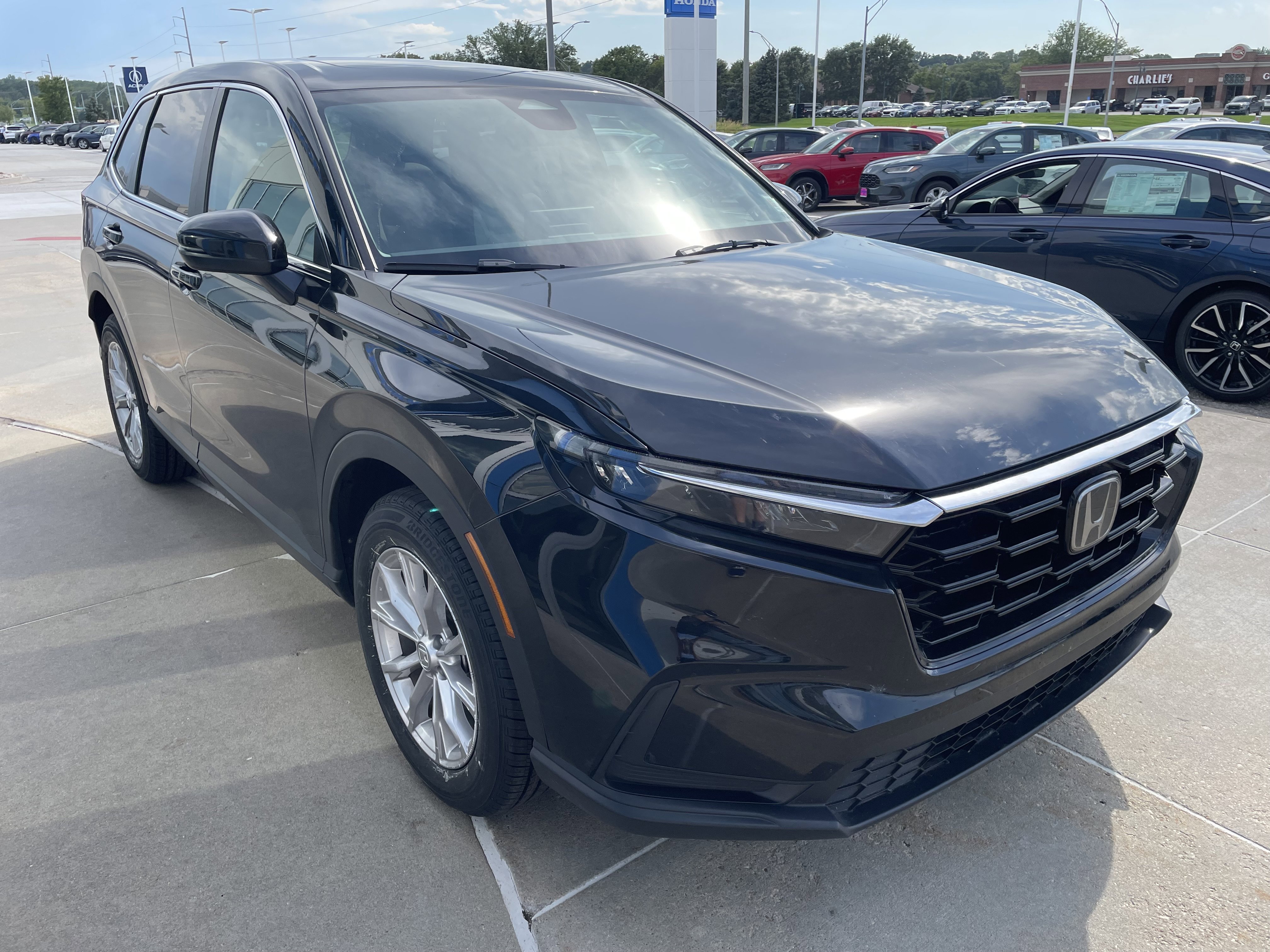 Used 2024 Honda CR-V EX image 2