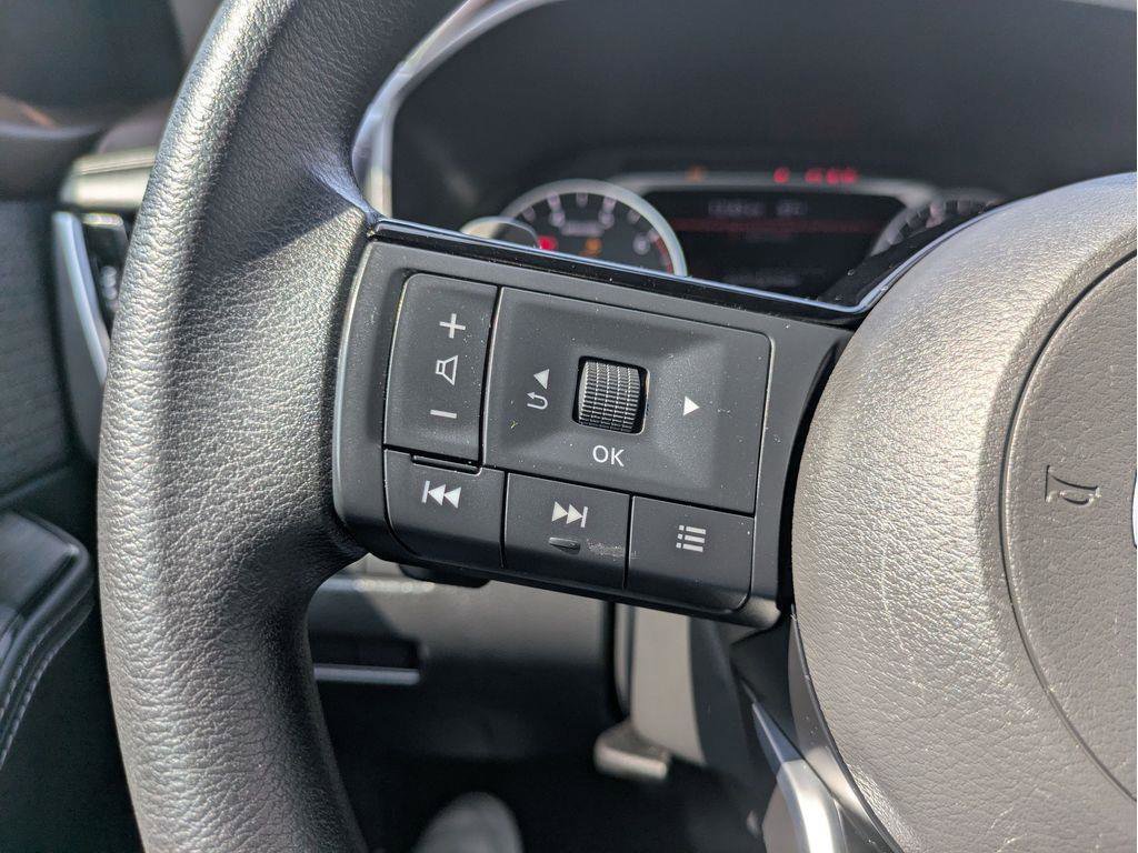 Used 2021 Nissan Rogue SV image 20