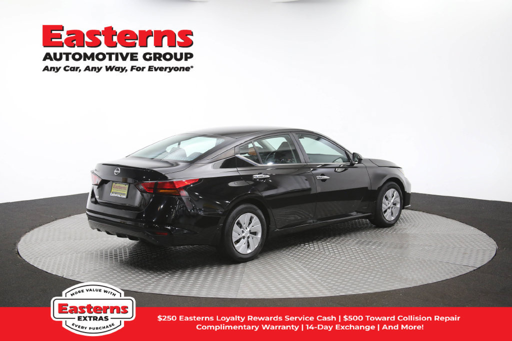 Used 2023 Nissan Altima 2.5 S FWD image 41