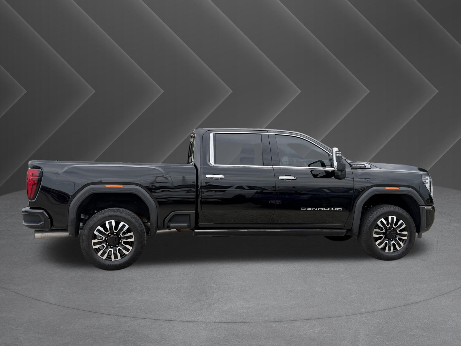Used 2025 GMC Sierra 2500 Denali Ultimate w/ Max Trailering Package AWD/4WD image 5