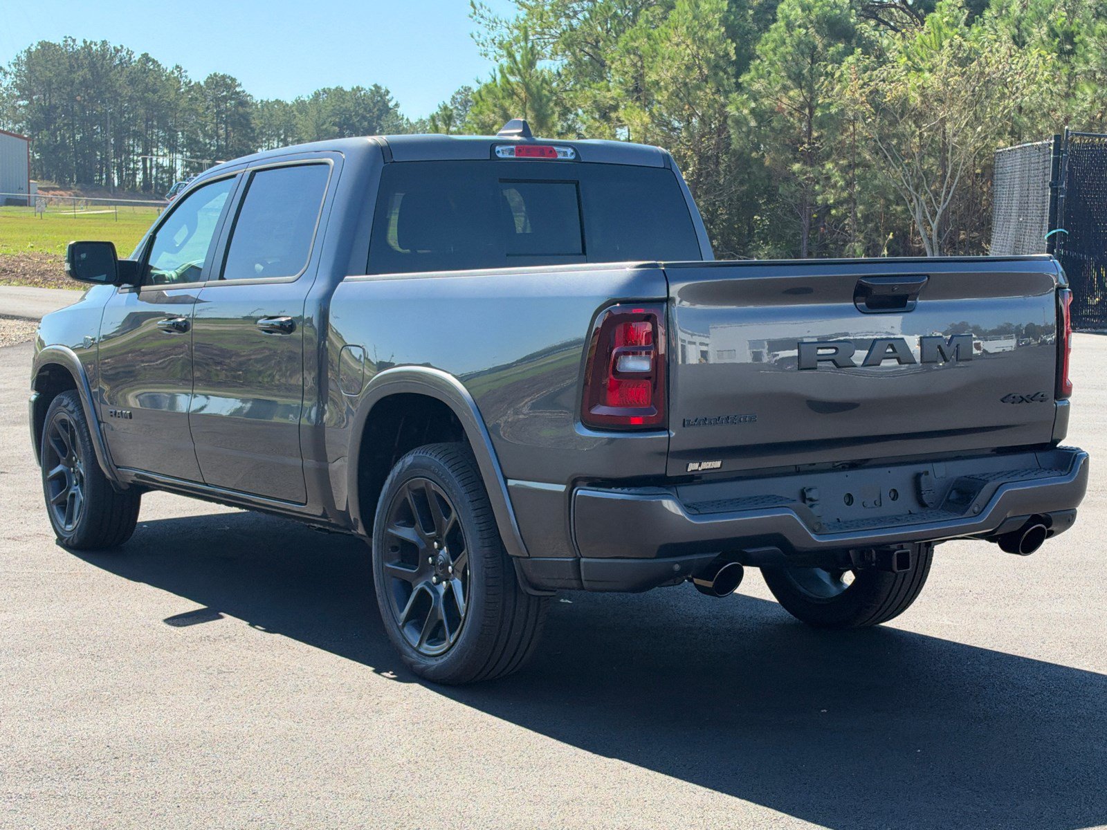 New 2027 RAM 1500 Laramie AWD/4WD image 7