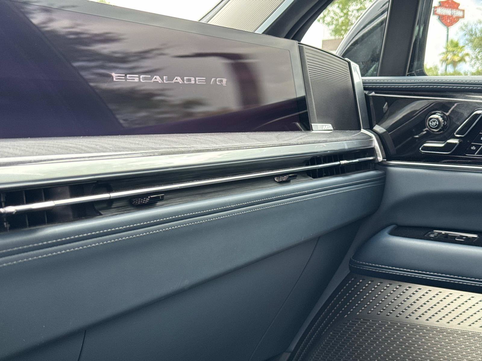 Certified 2025 Cadillac Escalade IQ Luxury 2 w/ LPO, Premium Carpet Package AWD/4WD image 24