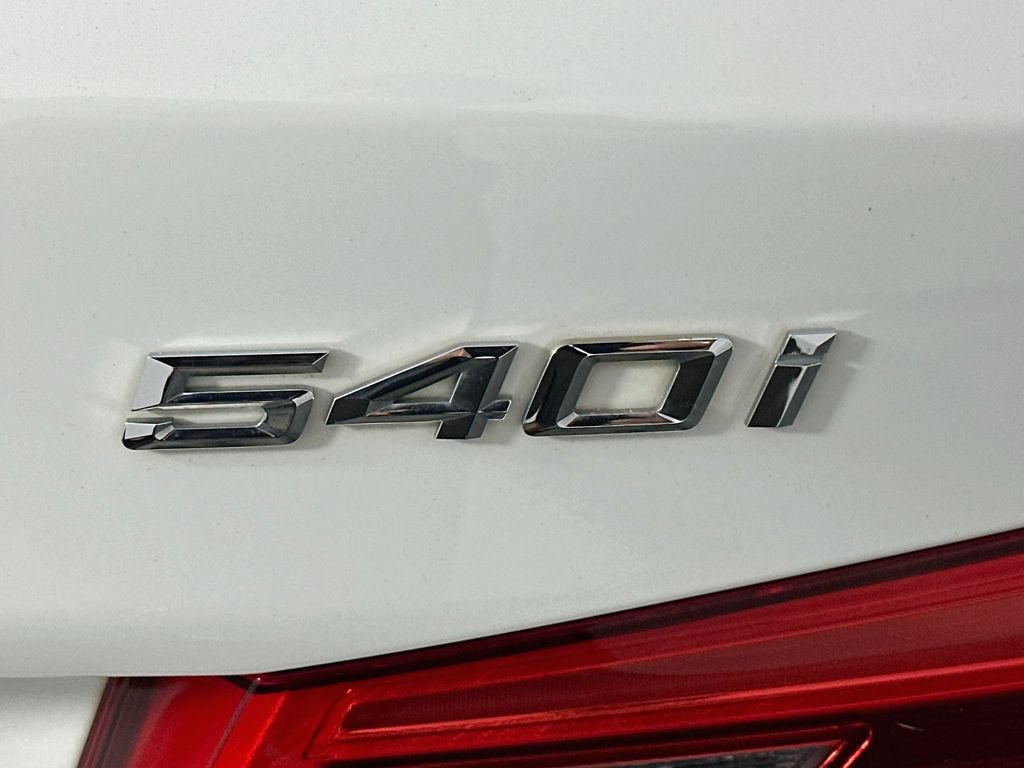Used 2017 BMW 540i xDrive AWD/4WD image 29