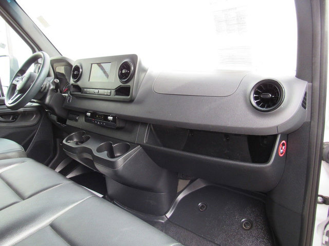 Used 2023 Mercedes-Benz Sprinter 4500 image 15