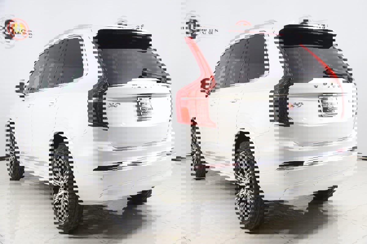 Used 2024 Volvo XC90 T8 Ultimate w/ Protection Package Premier image 4