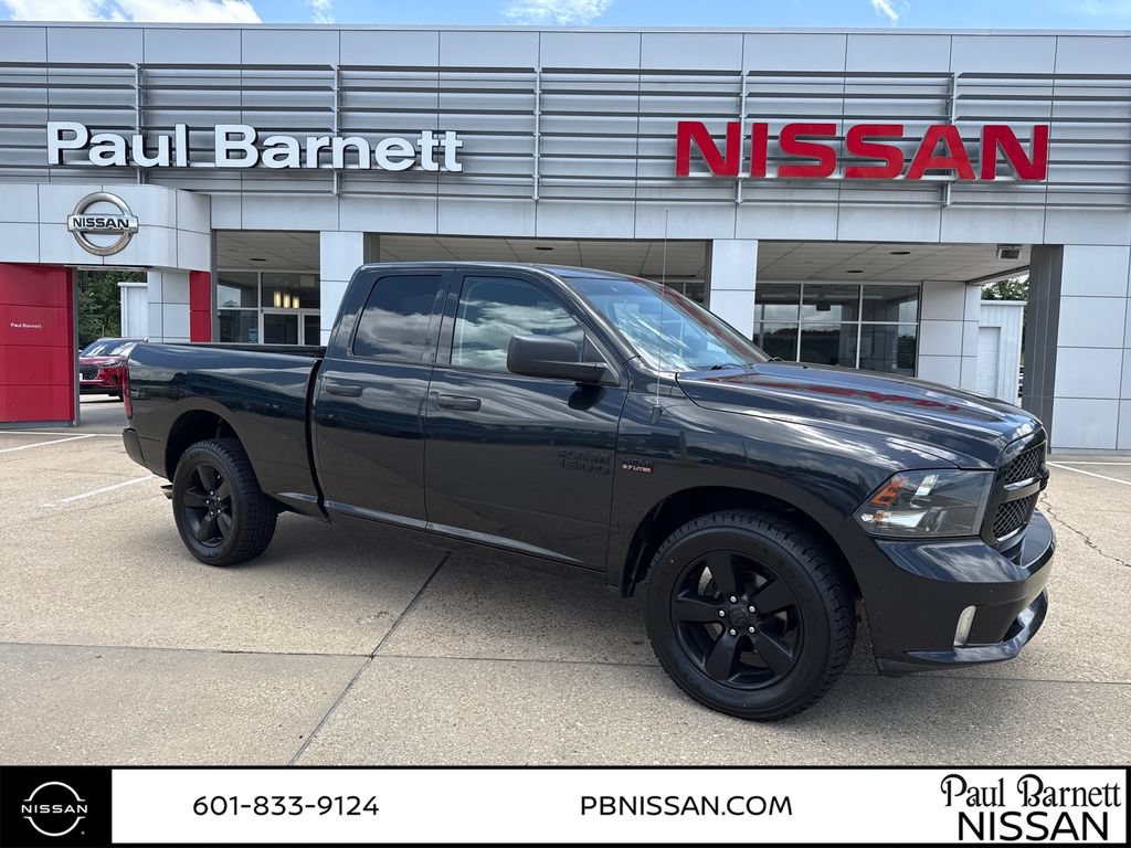 Used 2018 RAM 1500 Express w/ Black Ram 1500 Express Group AWD/4WD image 12