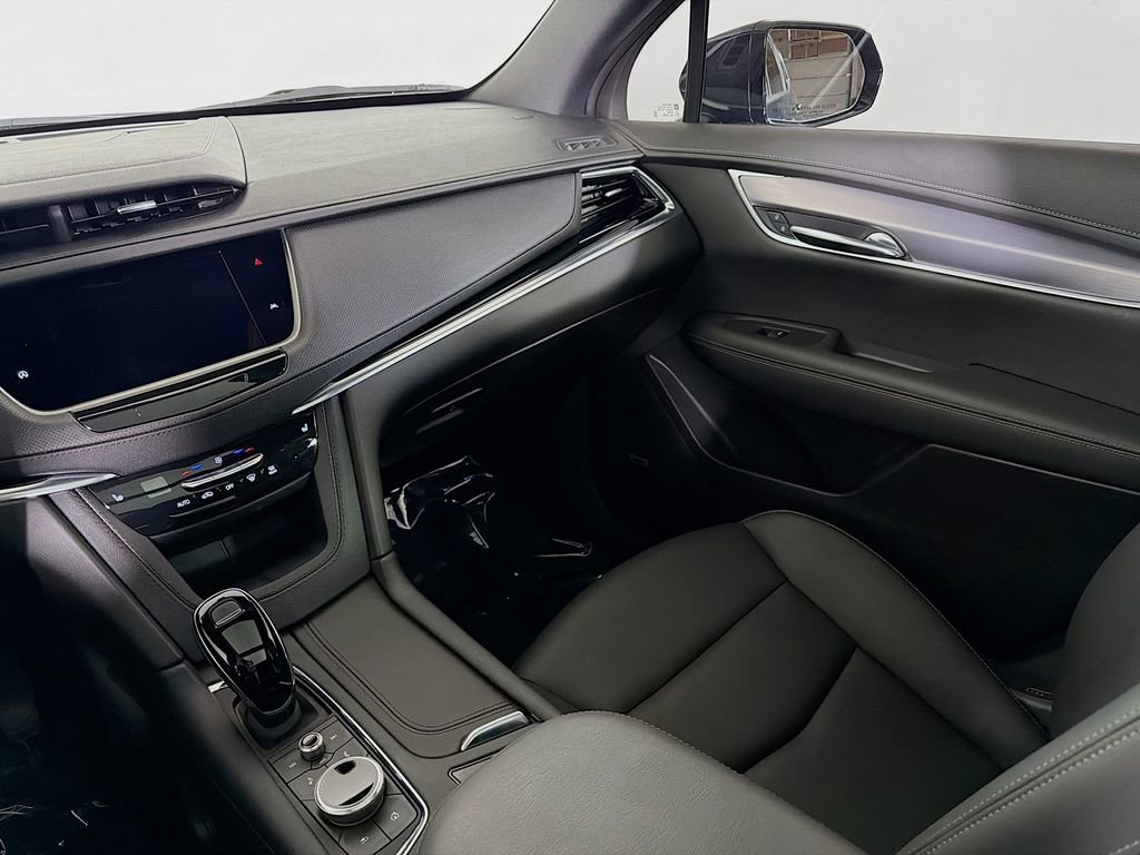 Certified 2024 Cadillac XT6 Luxury AWD/4WD image 22