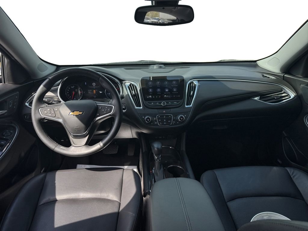 Used 2022 Chevrolet Malibu Premier image 12