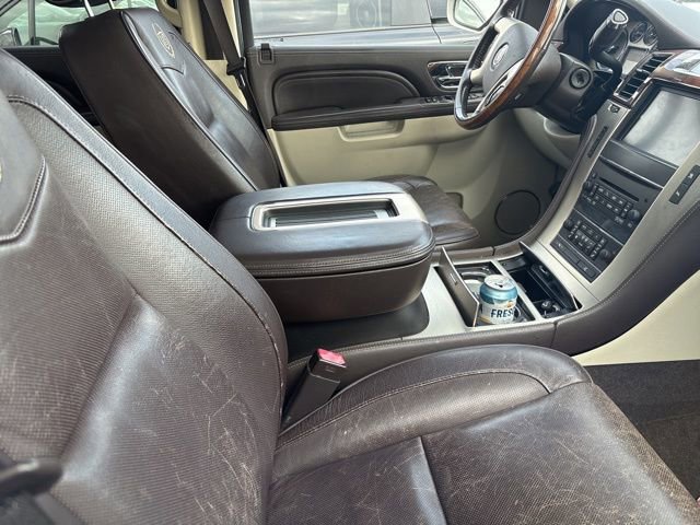 Used 2011 Cadillac Escalade ESV Platinum image 7