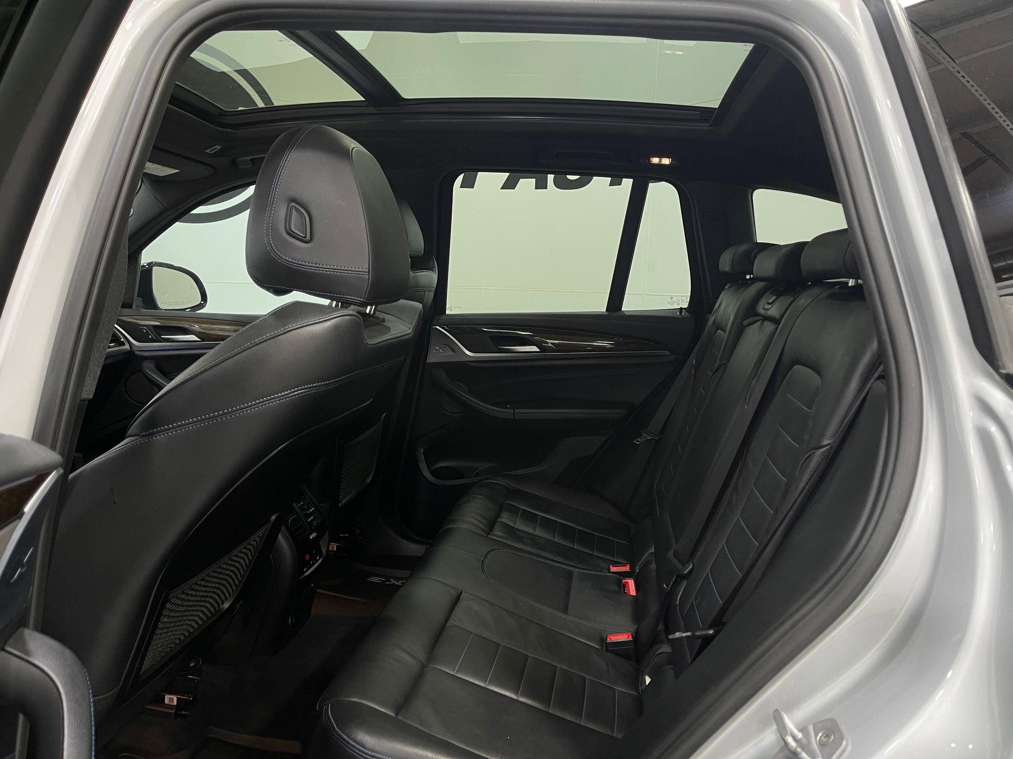 Used 2018 BMW X3 M40i image 30