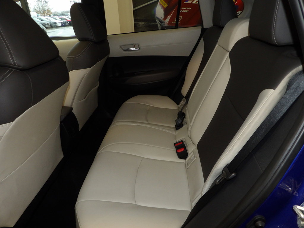 Used 2022 Toyota Corolla Cross XLE image 23