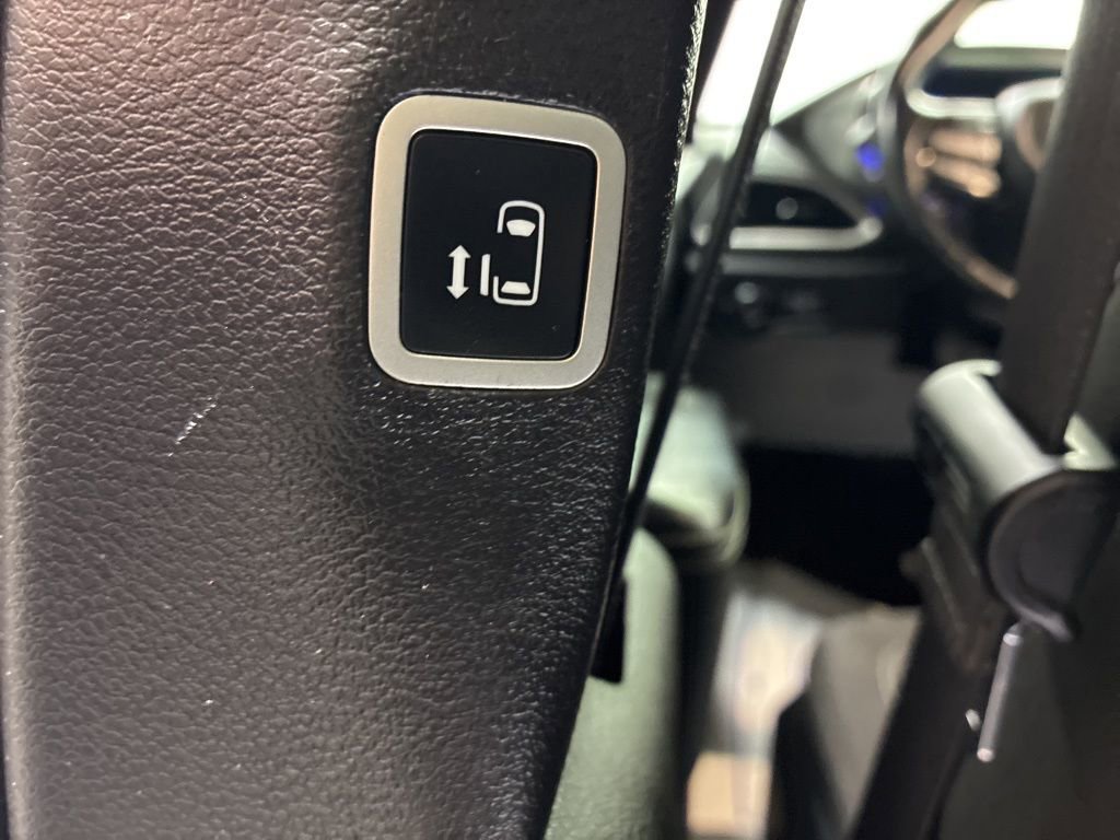 Used 2020 Chrysler Pacifica Touring w/ S Appearance Package image 28