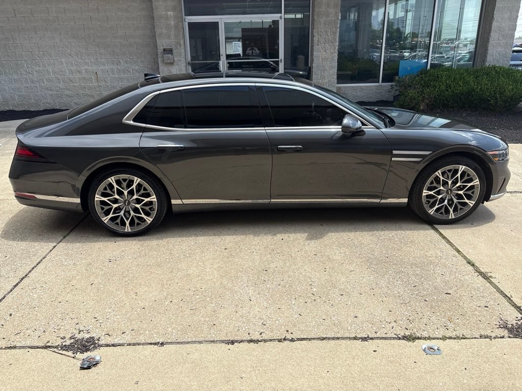 Used 2023 Genesis G90 3.5T AWD/4WD image 4