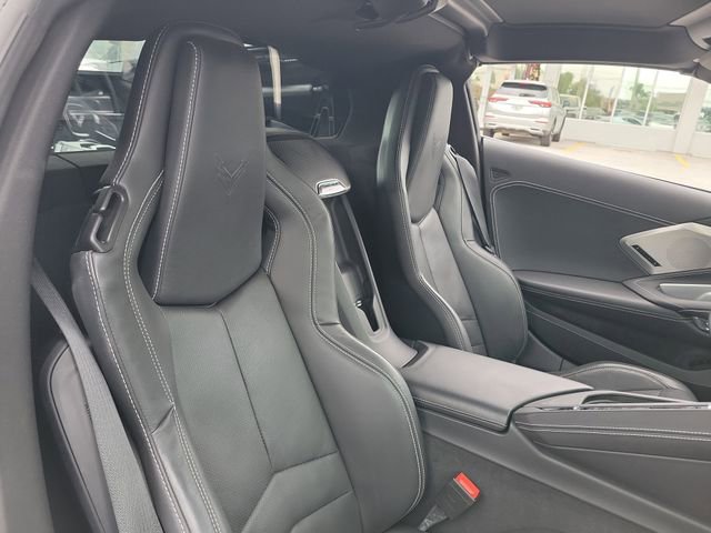 Used 2021 Chevrolet Corvette Stingray Preferred Cpe w/ Z51 Performance Package image 17